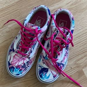 💕PRE-LOVED VANS SNEAKERS💕